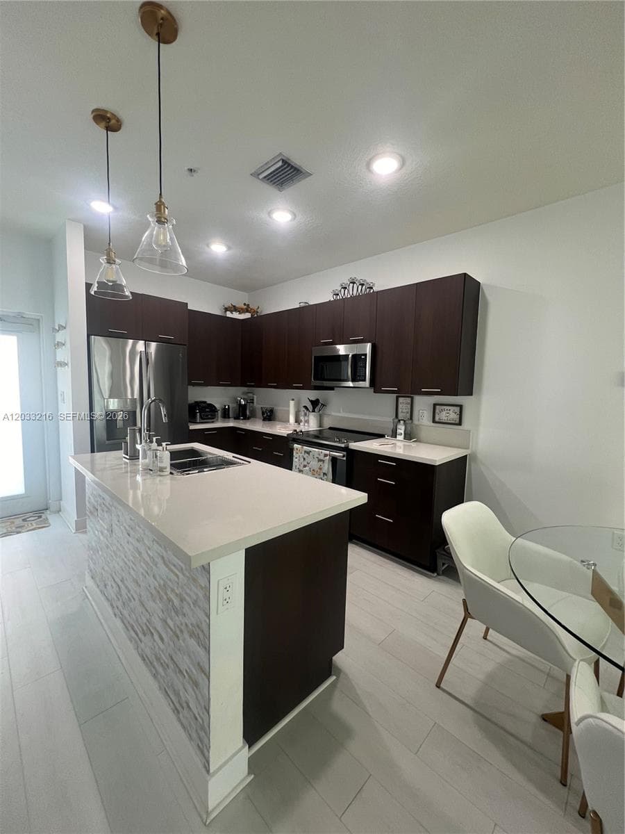 4670 NW 84th Ave # 32, Doral FL 33166 photo 3
