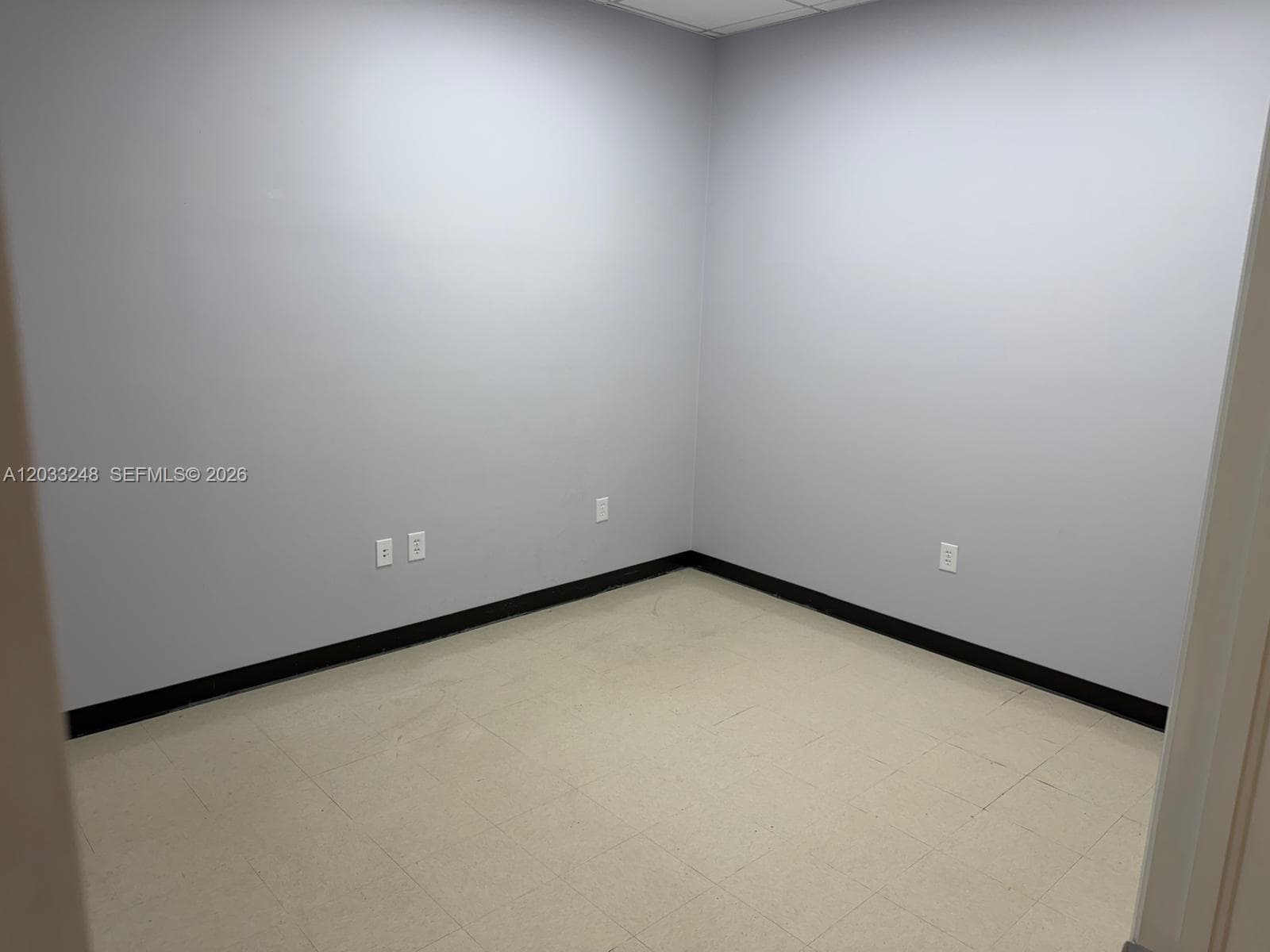 8688 NW 44 ST, Sunrise FL 33351 photo 2