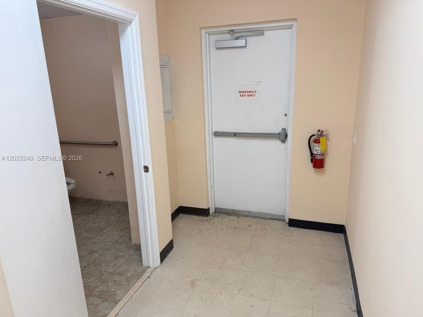 8688 NW 44 ST, Sunrise FL 33351 photo 5