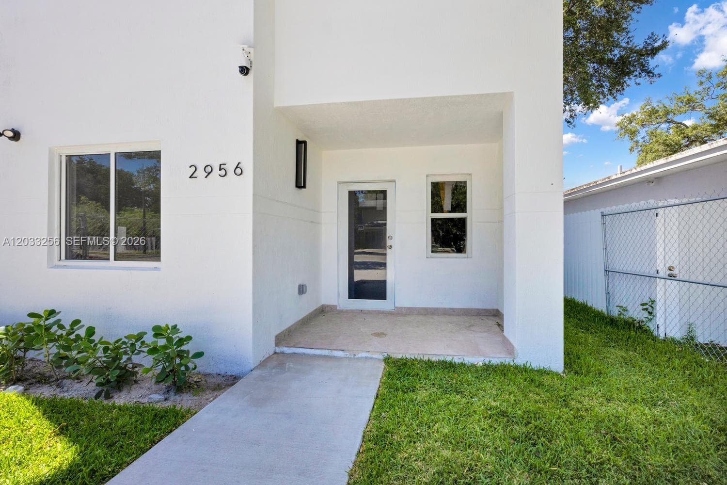 2780 NW 44th St, Miami FL 33142 photo 2