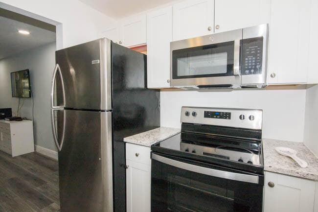 149 West Court, Royal Palm Beach FL 33411 photo 2