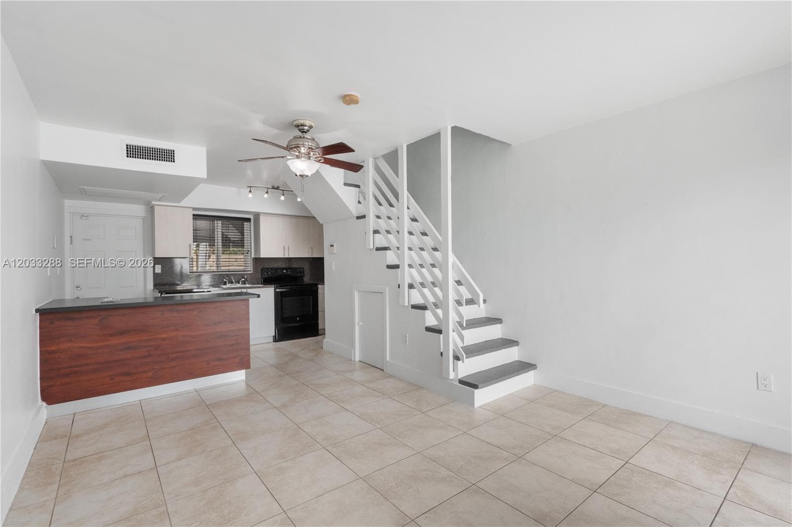 932 SW 6th St # 5, Miami FL 33130 photo 2
