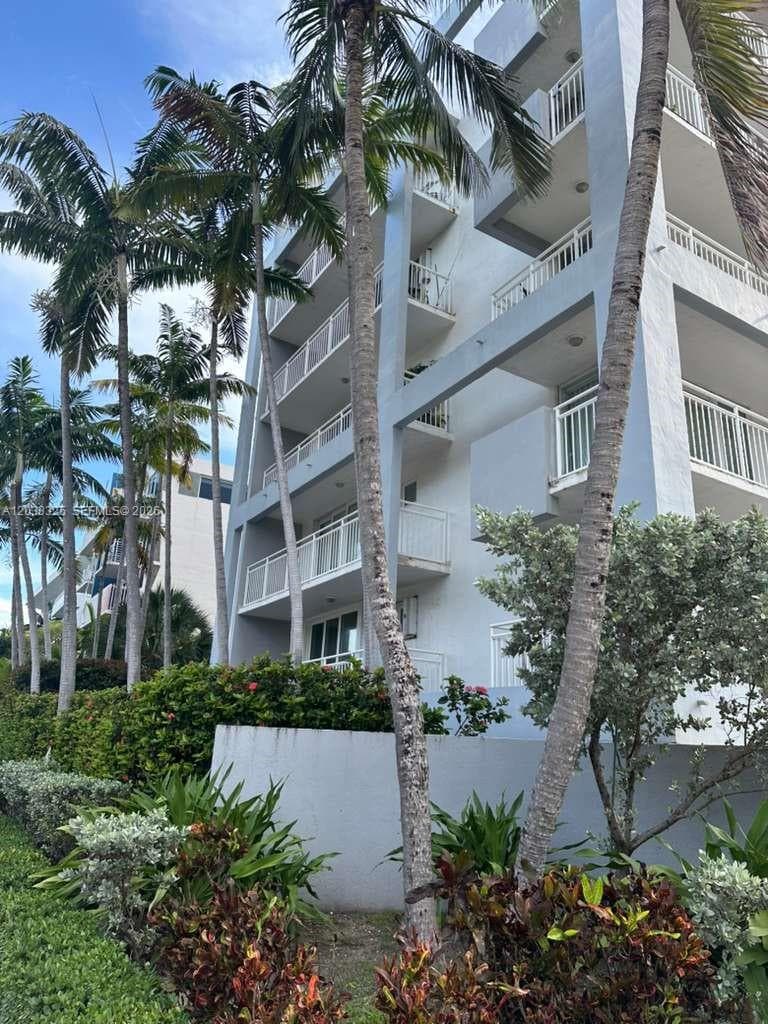7832 Collins Ave # 406, Miami Beach FL 33141 photo 4
