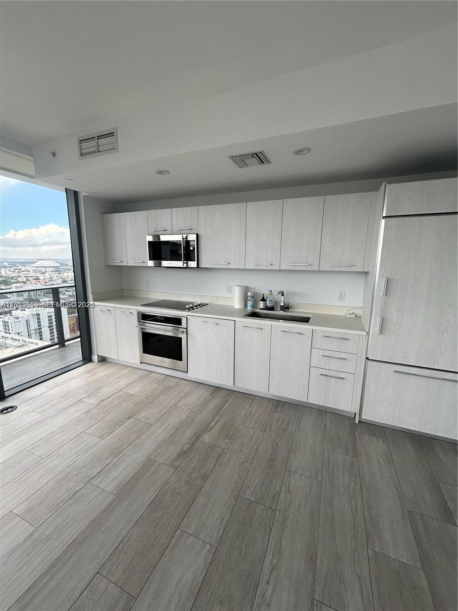 55 SW 9th St # 3506, Miami FL 33130 photo 4