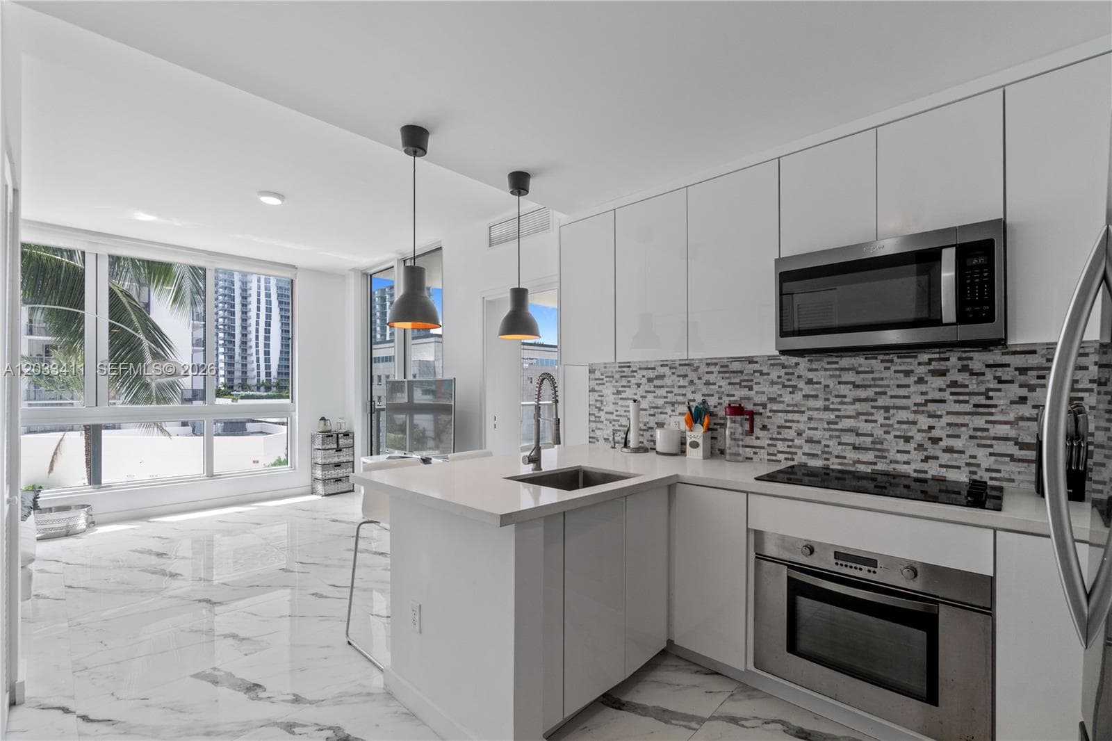 300 S Biscayne Blvd # 1411, Miami FL 33131 photo 5
