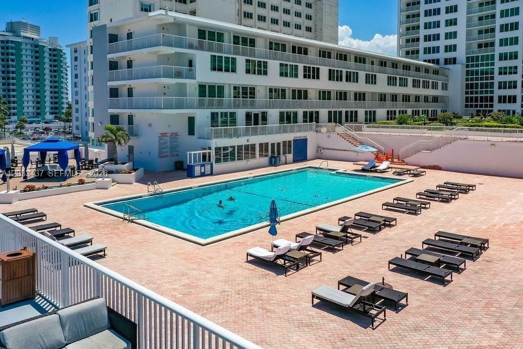 5401 Collins Ave # 513, Miami Beach FL 33140 photo 5