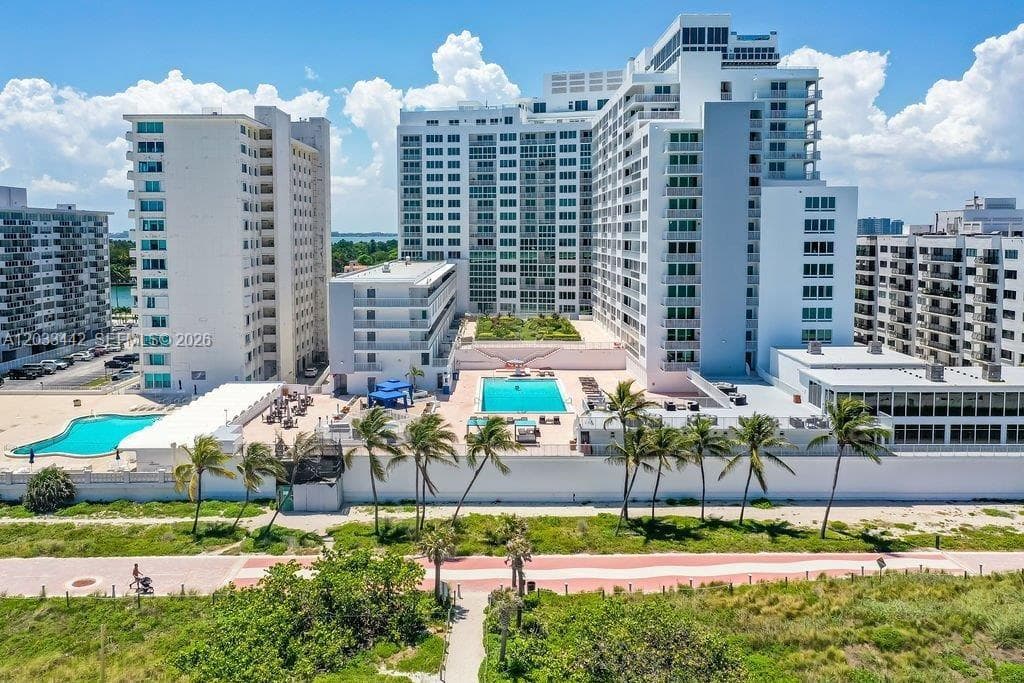 5401 Collins Ave # 231, Miami Beach FL 33140 photo 2