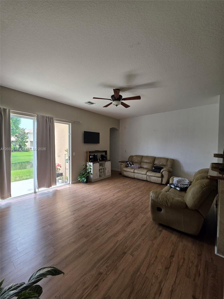 1361 SE 16th Ave, Homestead FL 33035 photo 5