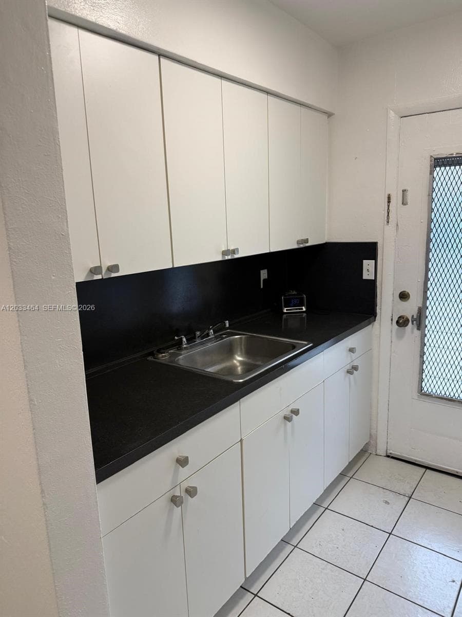 16851 NE 18th Ave # 106, North Miami Beach FL 33162 photo 2