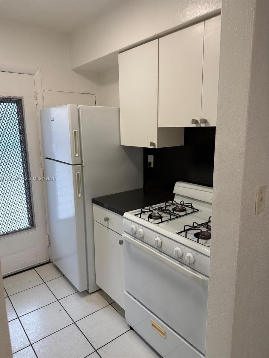 16851 NE 18th Ave # 106, North Miami Beach FL 33162 photo 3