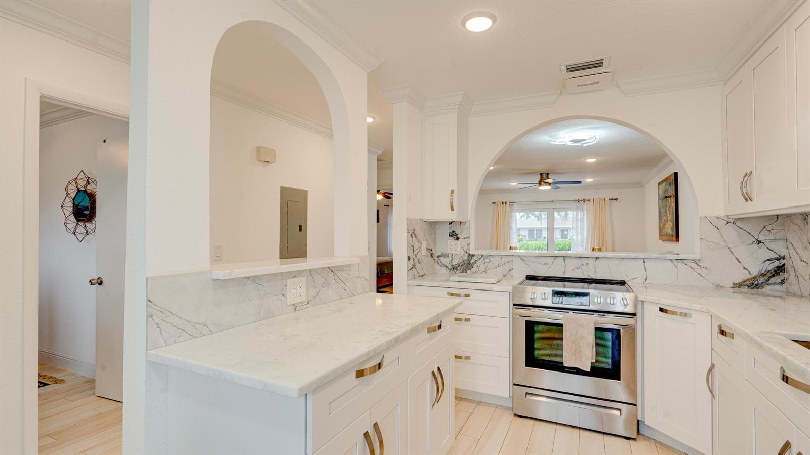 8638 Bella Vista Drive, Boca Raton FL 33433 photo 5