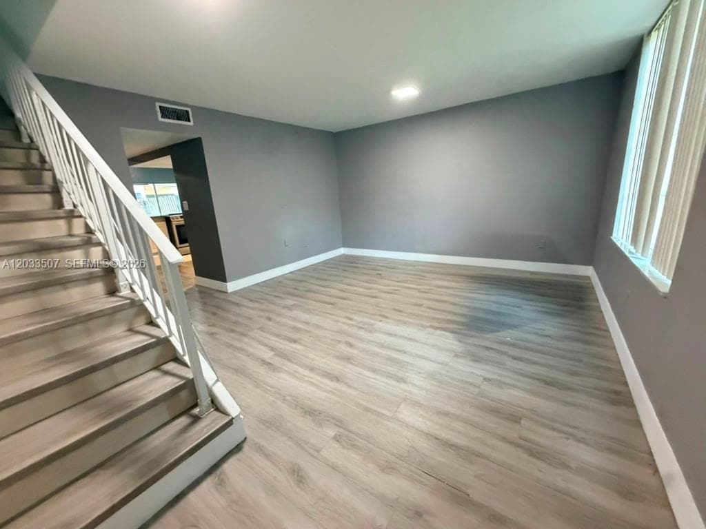 274 NE 141st St # 3C, Miami FL 33161 photo 2