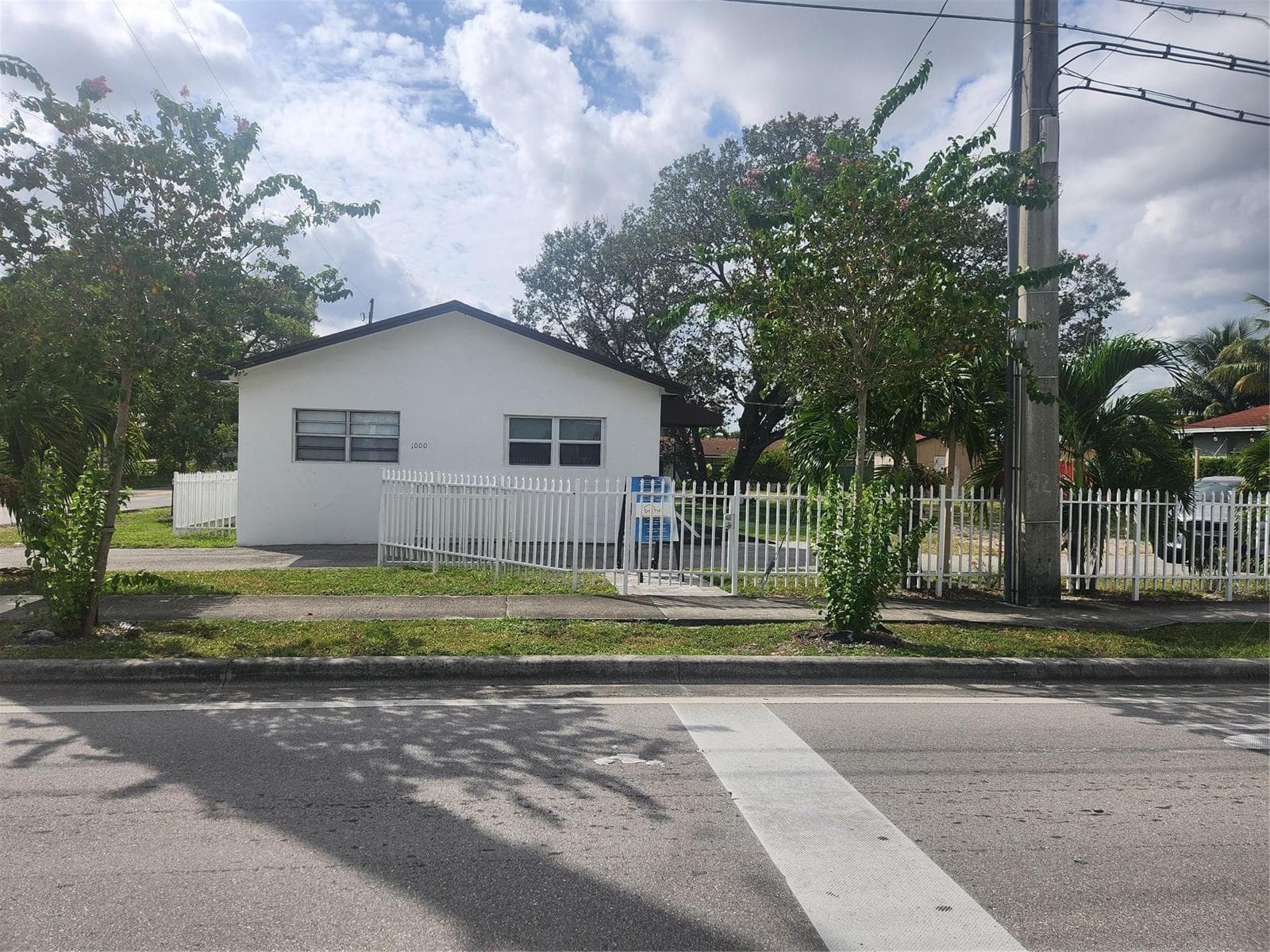 1000 Foster Road, Hallandale Beach FL 33009 photo 2