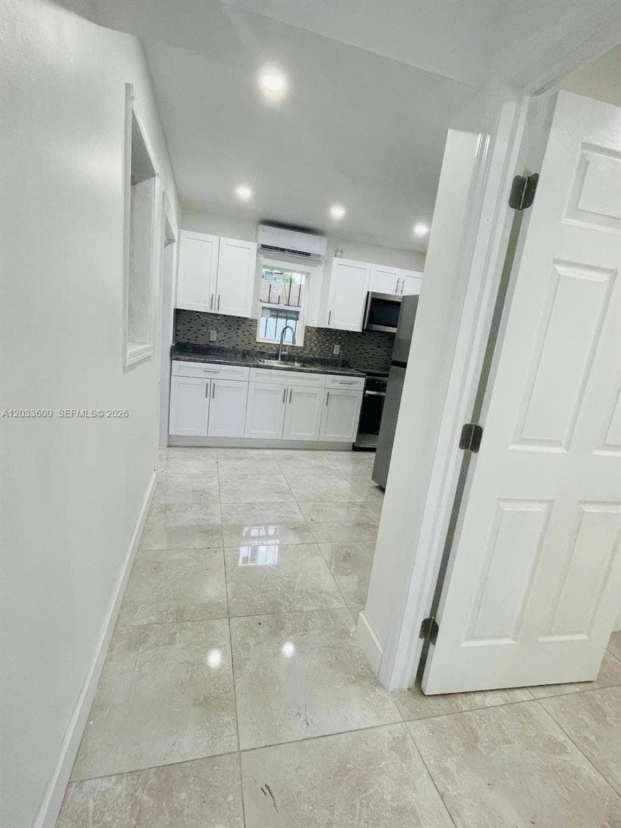 2437 NW 98th St, Miami FL 33147 photo 3