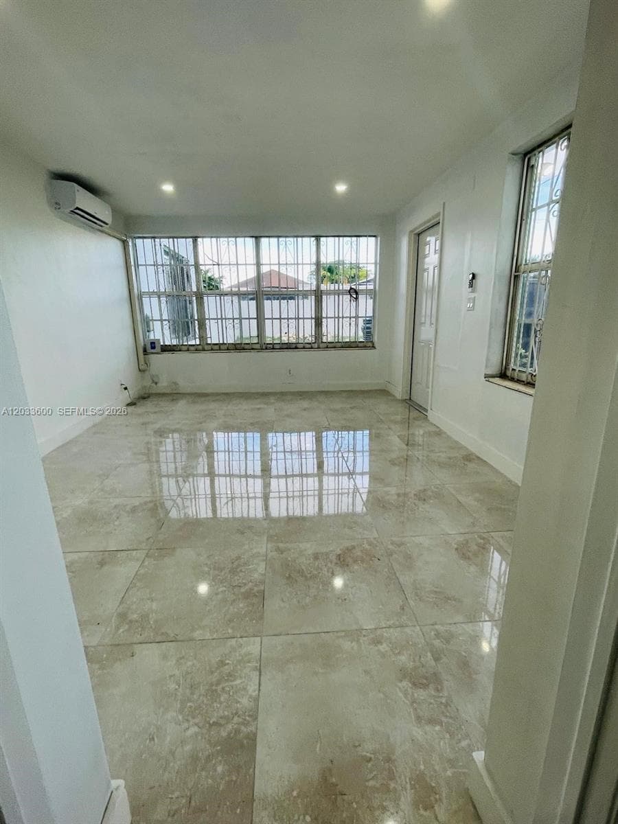 2437 NW 98th St, Miami FL 33147 photo 5