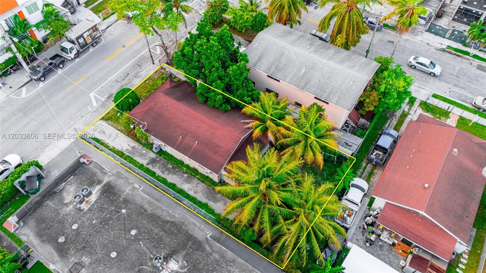 1267 NW 3rd St, Miami FL 33125 photo 2