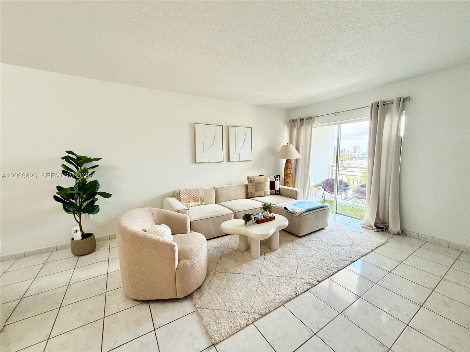 400 Kings Point Dr # 928, Sunny Isles Beach FL 33160 photo 2