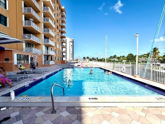 2450 NE 135th St # 704, North Miami FL 33181 photo 2