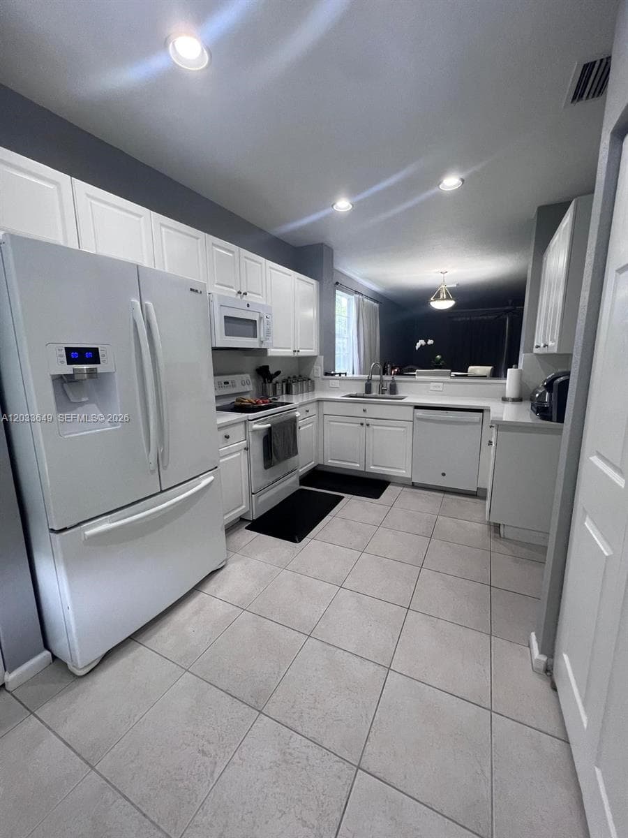 681 NW 42nd Ave, Plantation FL 33317 photo 4