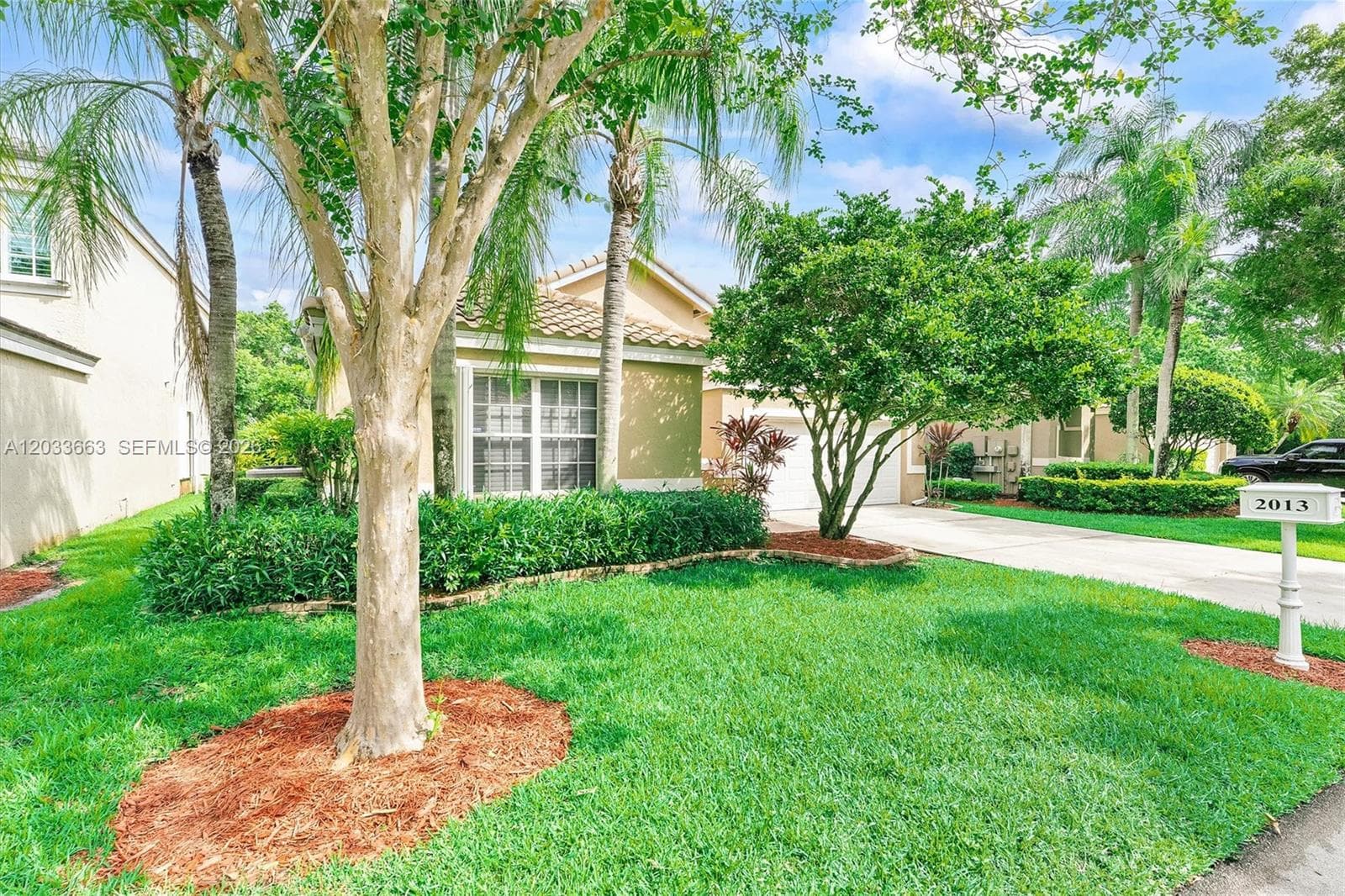 2013 Island Cir, Weston FL 33326 photo 2