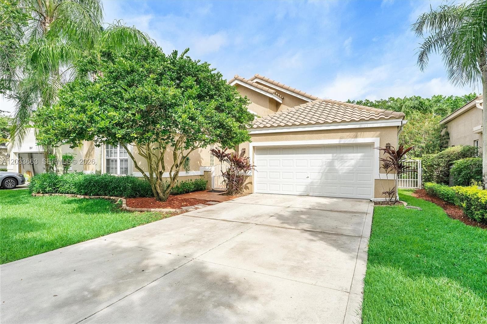 2013 Island Cir, Weston FL 33326 photo 3