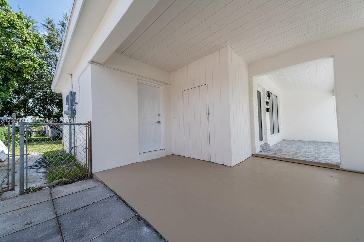 7721 Indigo St, Miramar FL 33023 photo 2