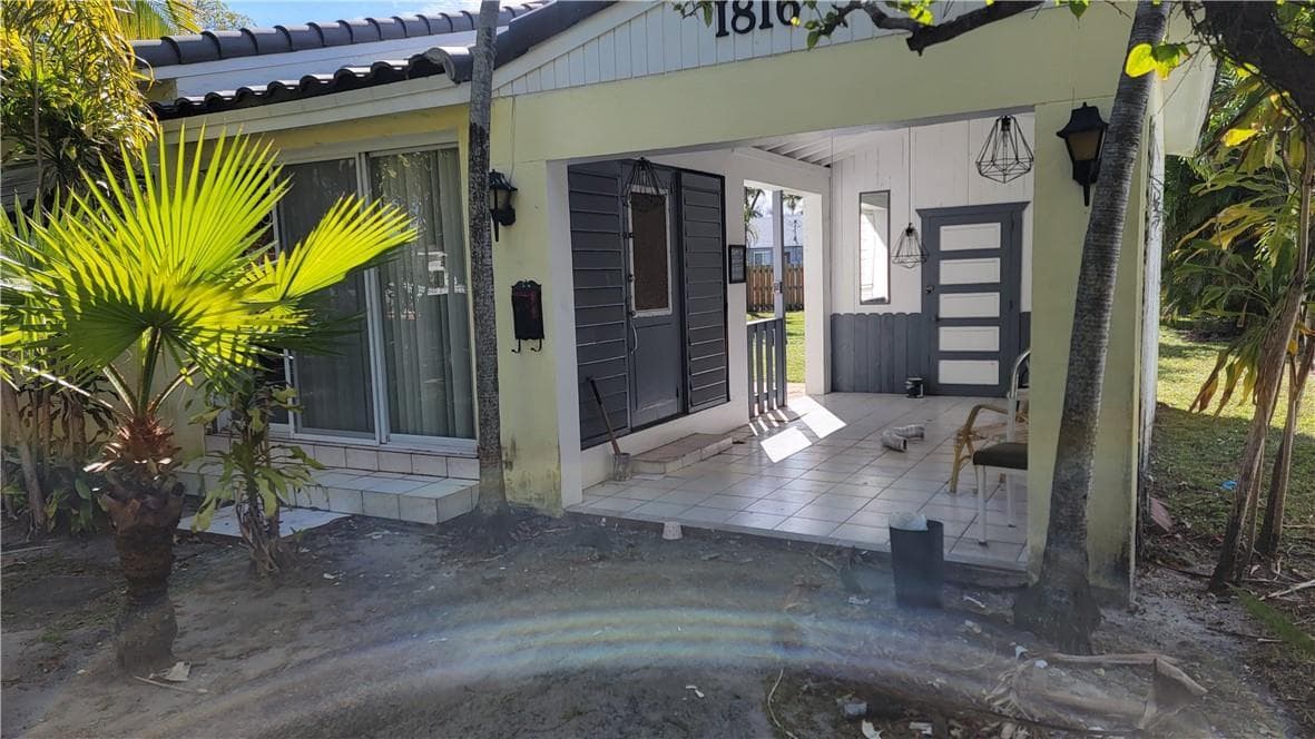 1816 Roosevelt Street, Hollywood, FL 33020 photo 2