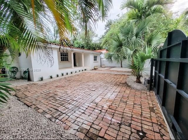 3685 SW 1st Ave, Miami FL 33145 photo 2
