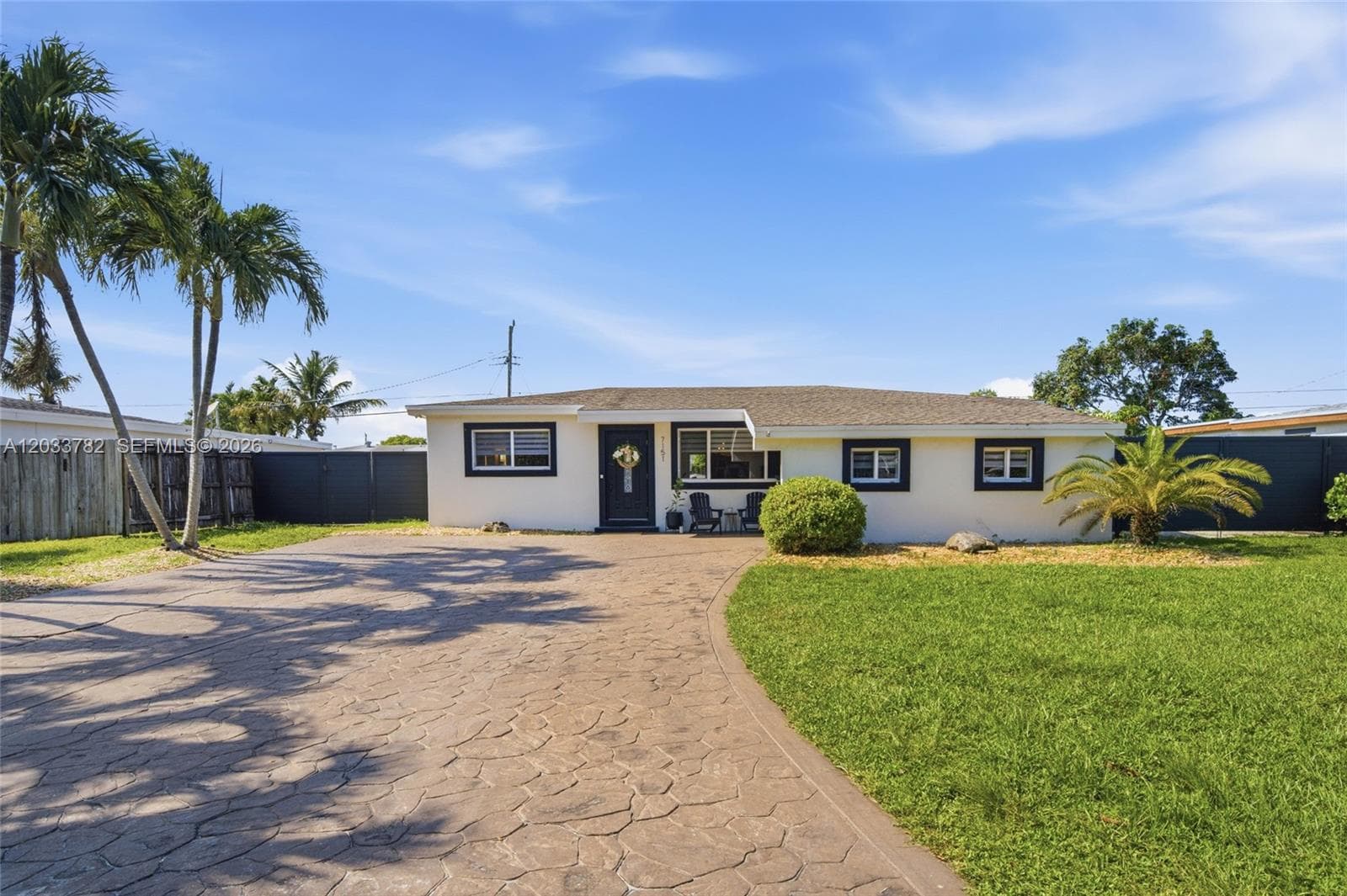 7151 SW 14th St, Pembroke Pines FL 33023 photo 2