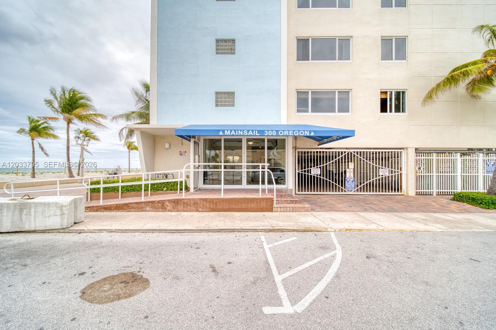 300 Oregon St # 507, Hollywood FL 33019 photo 2