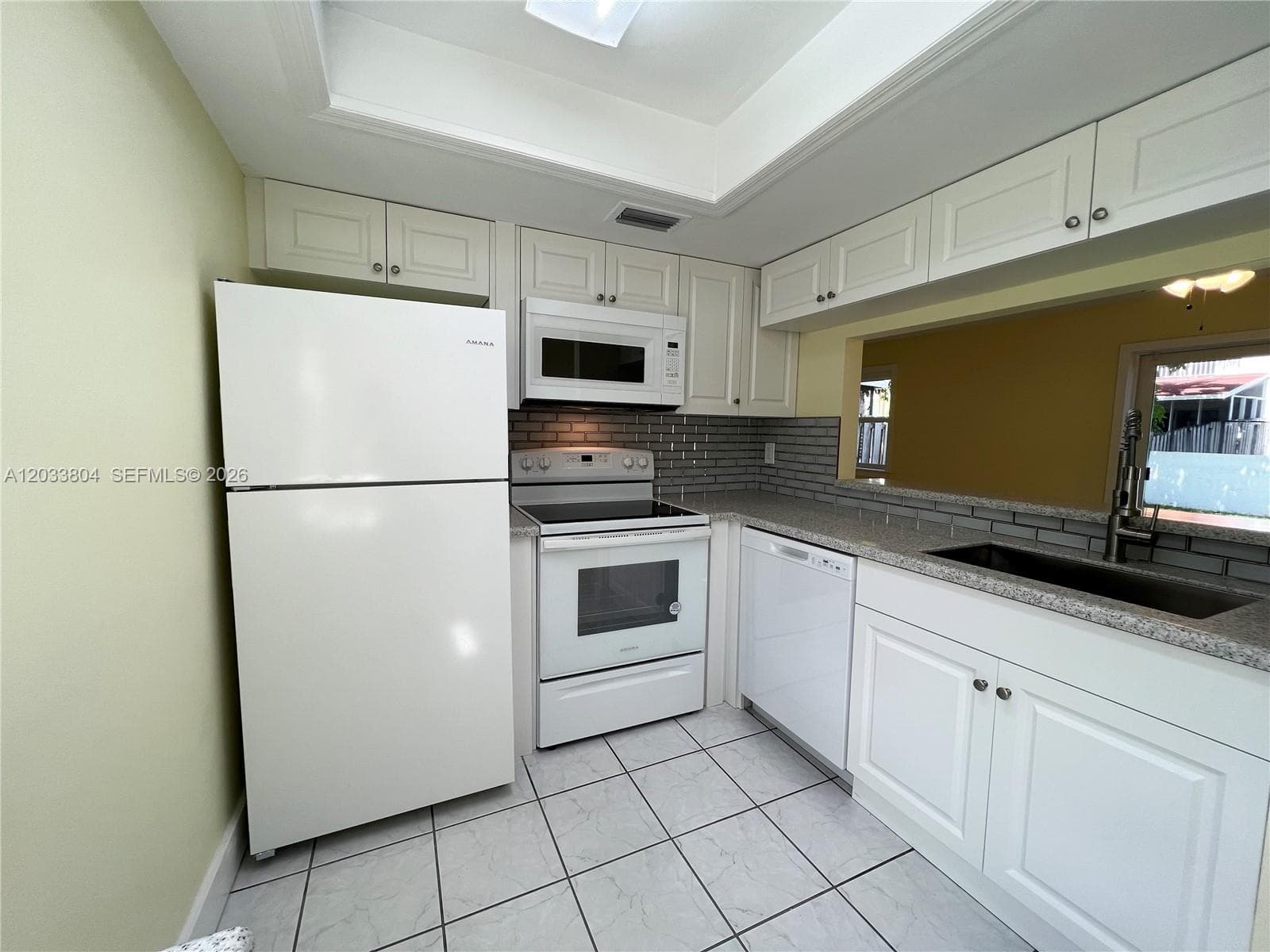 20759 SW 83rd Ave, Cutler Bay FL 33189 photo 2