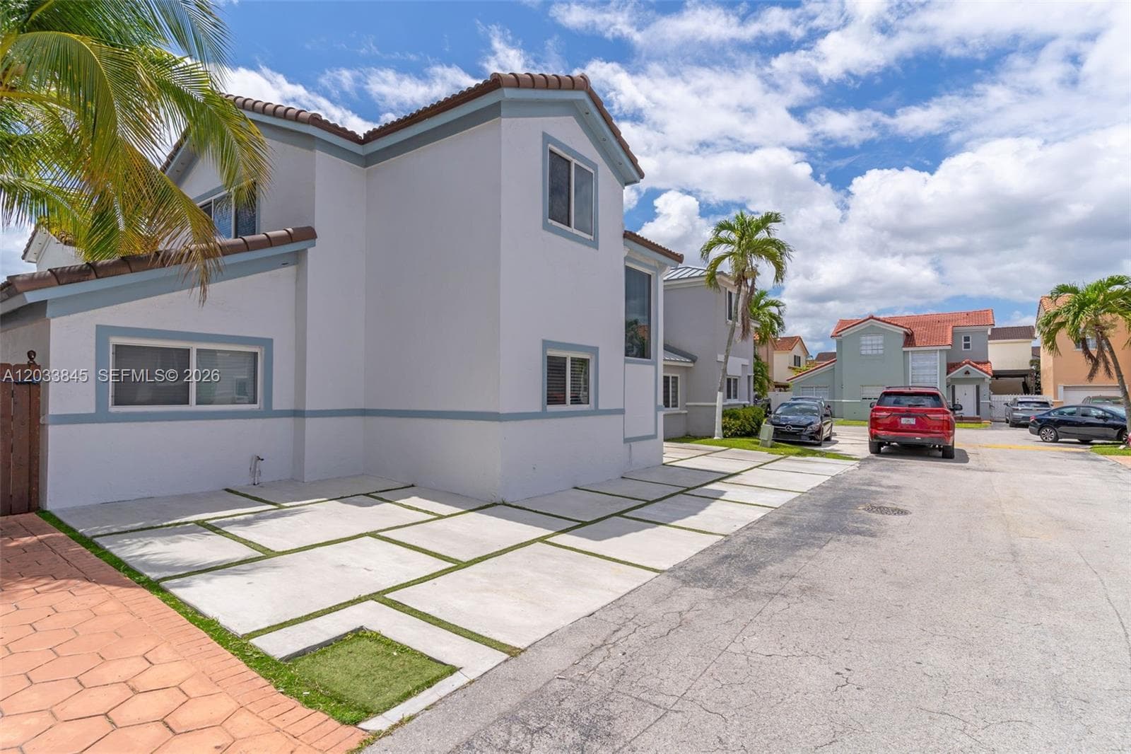 979 NW 126th Path, Miami FL 33182 photo 2