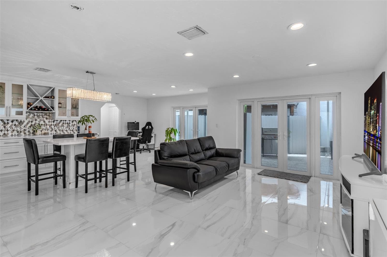 979 NW 126th Path, Miami FL 33182 photo 4