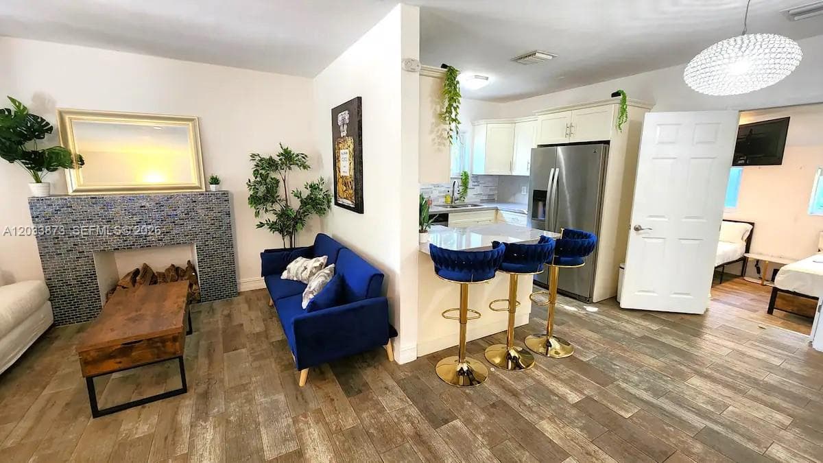 11 NW 47th Ter, Miami FL 33127 photo 3