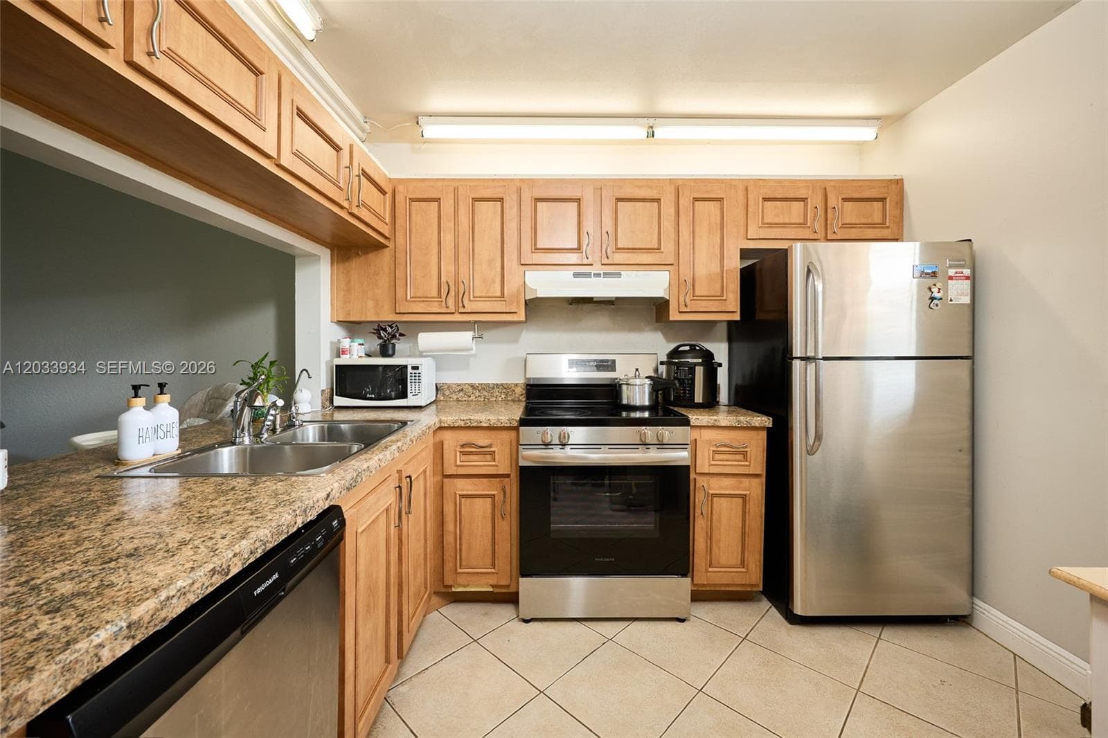 940 NW 104th Ave # 203, Pembroke Pines FL 33026 photo 3