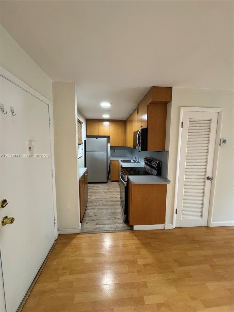 645 NE 121st St # 304, North Miami FL 33161 photo 2