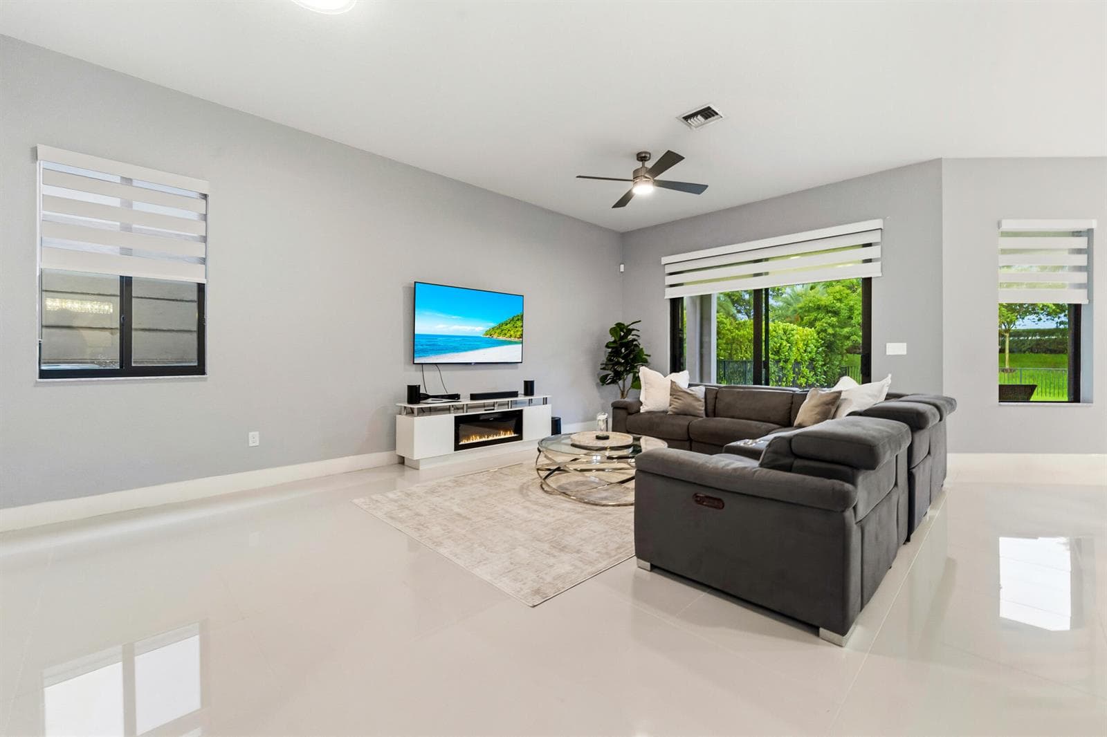 10555 Waves Way, Parkland FL 33076 photo 2