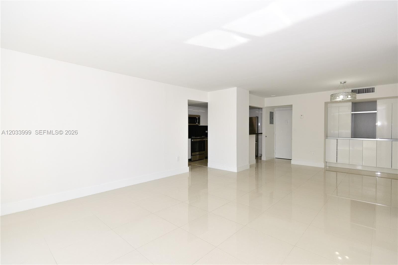 20505 E Country Club Dr # 237, Aventura FL 33180 photo 5