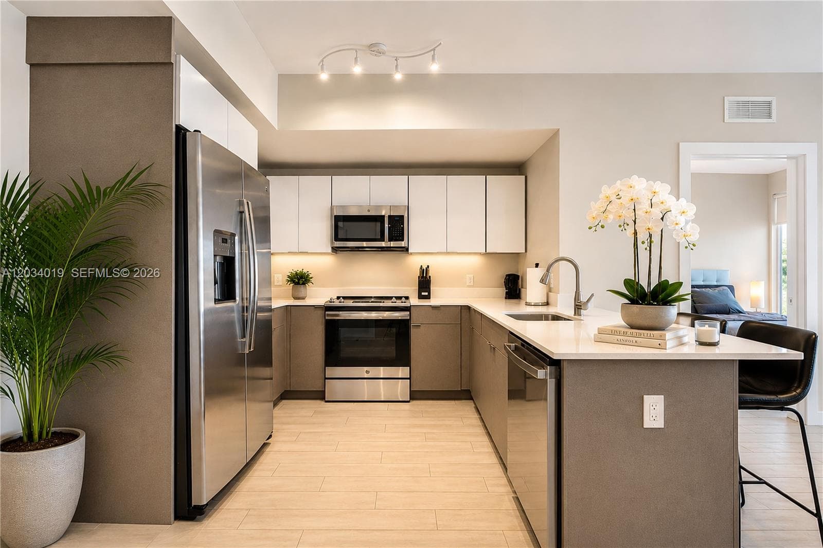 26 Edgewater photo 5