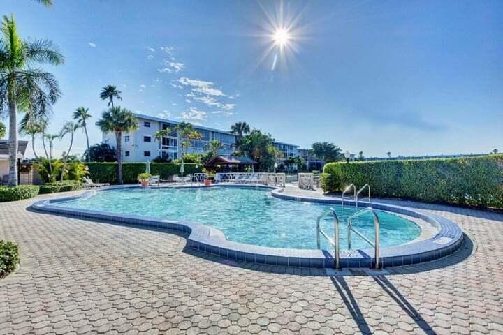 2855 S Garden Dr Drive S # 203, Palm Springs FL 33461 photo 4