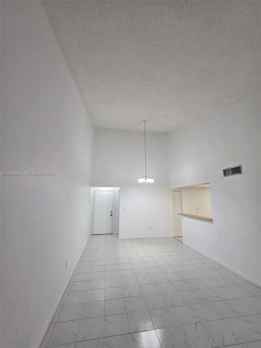 9429 Fontainebleau Blvd # 207-33, Miami, FL 33172 photo 3