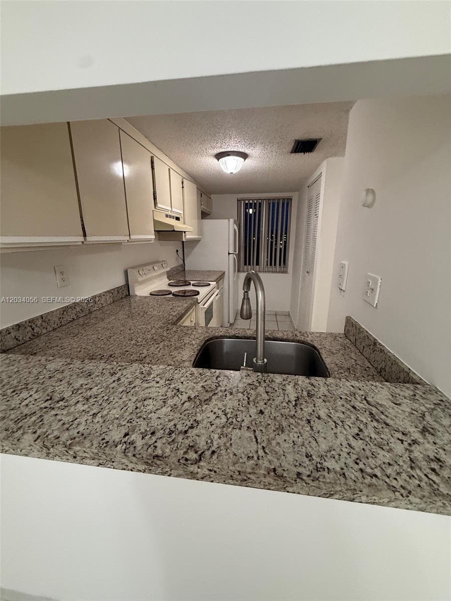 9917 W Okeechobee Rd # 3-510, Hialeah Gardens FL 33016 photo 2