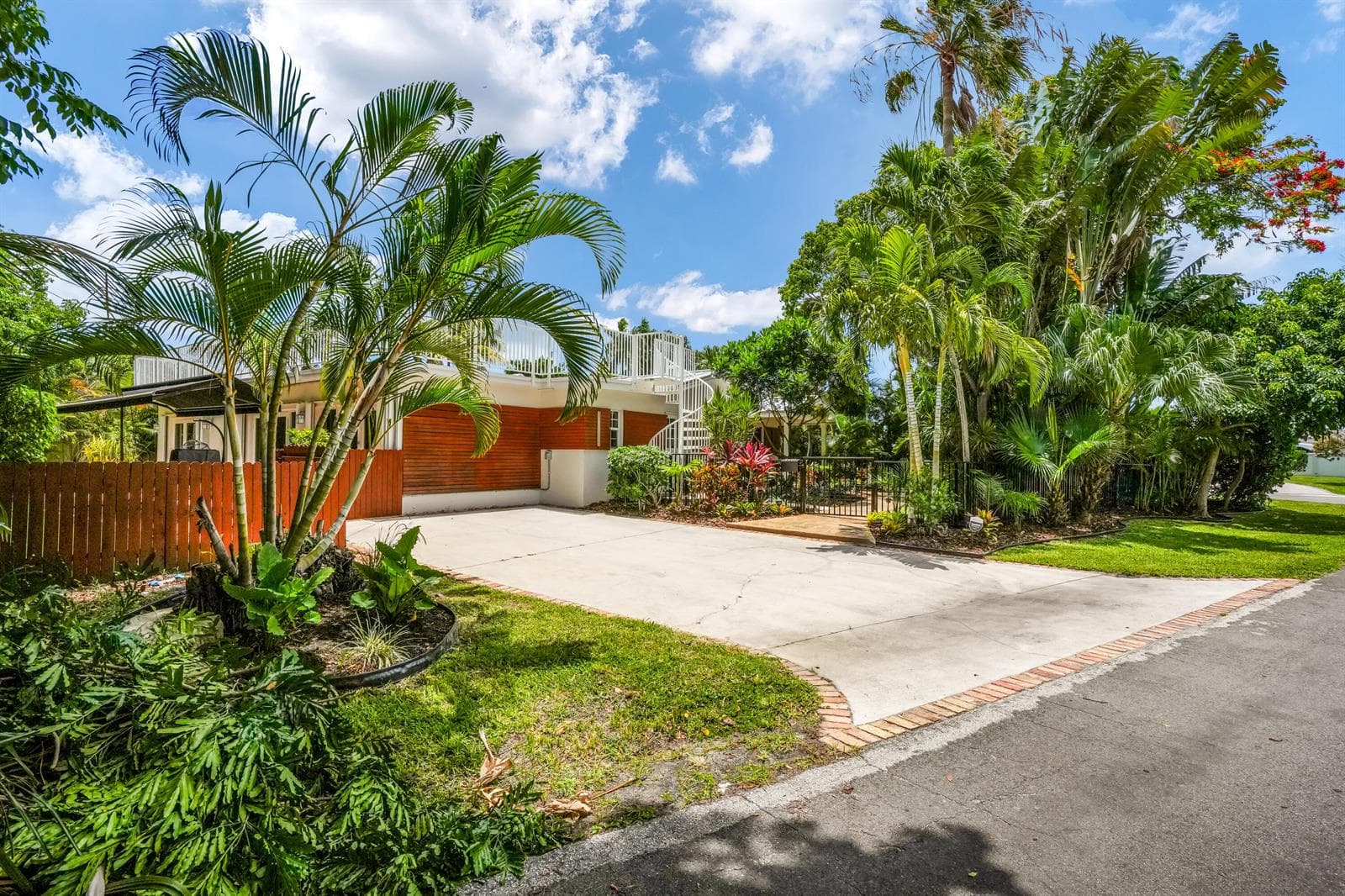 2400 N Riverside Drive, Pompano Beach FL 33062 photo 2