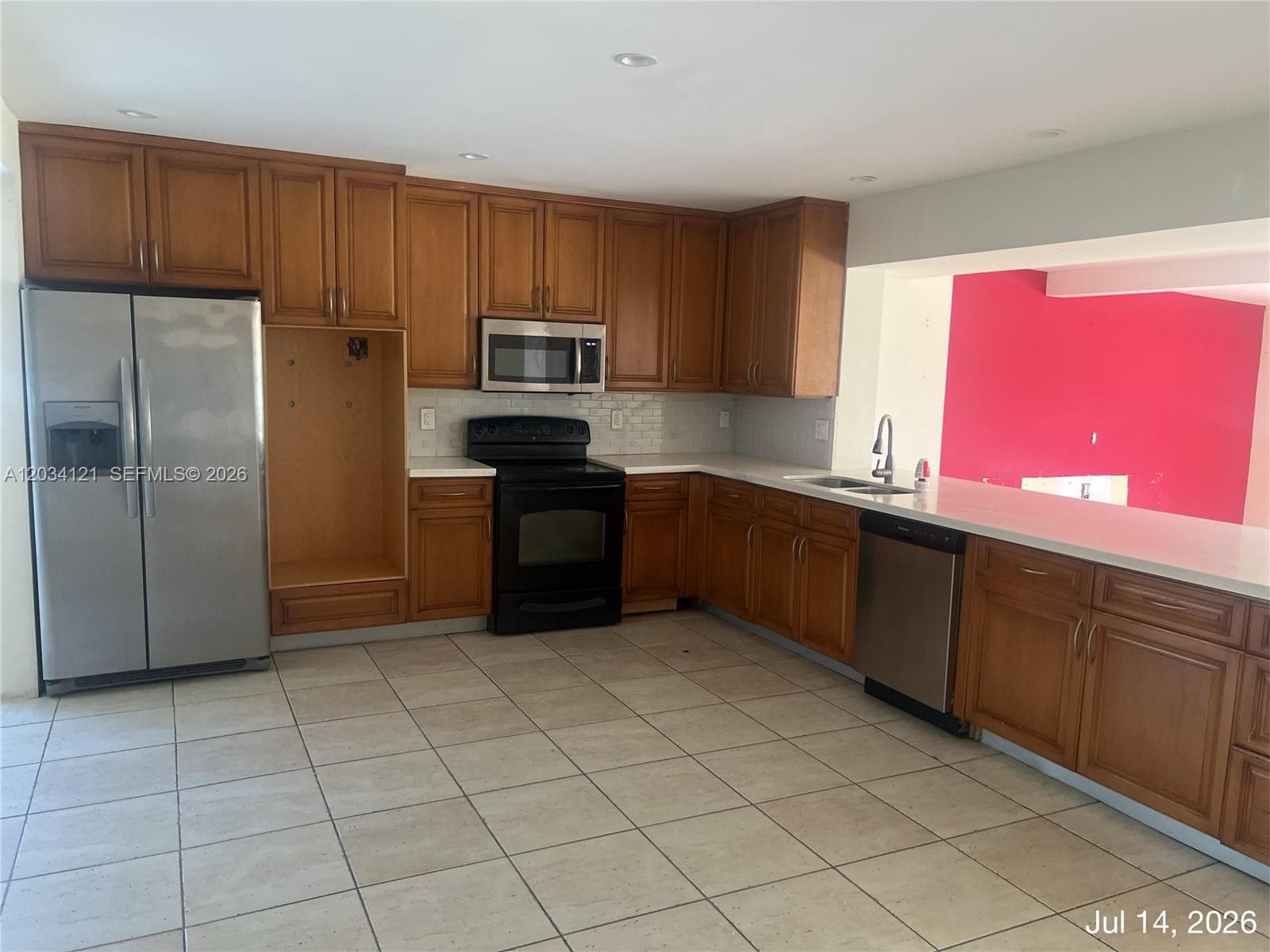 18715 NE 18th Ave, Miami, FL 33179 photo 2