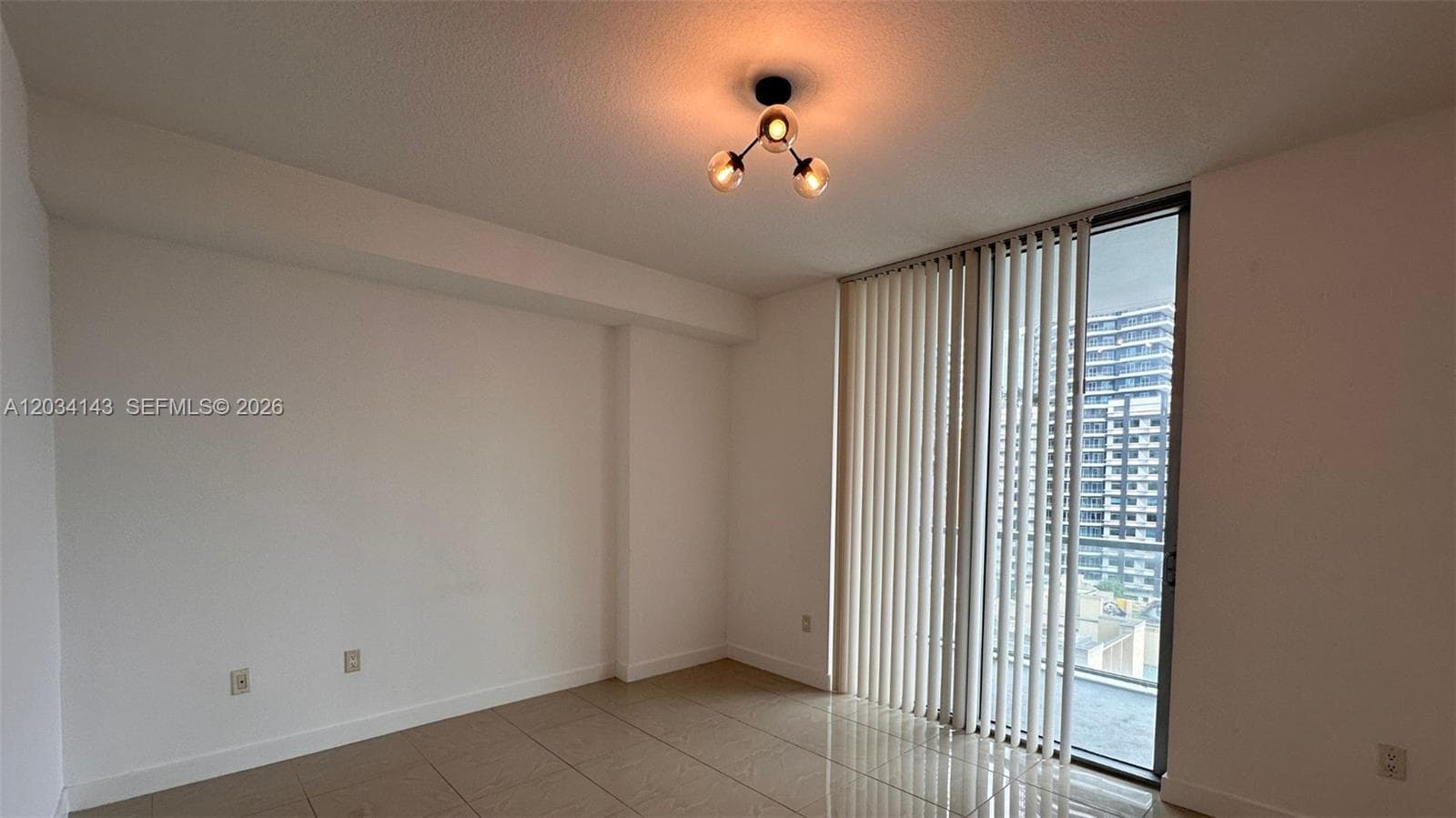 79 SW 12th St # 1102-S, Miami FL 33130 photo 2
