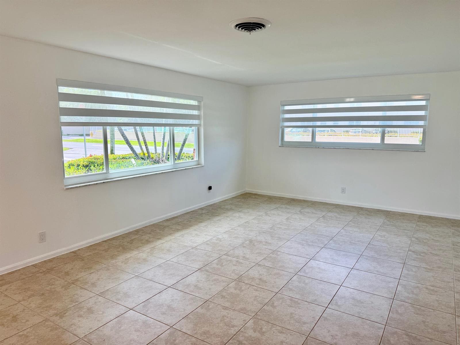 617 SE 8th Avenue, Deerfield Beach FL 33441 photo 4