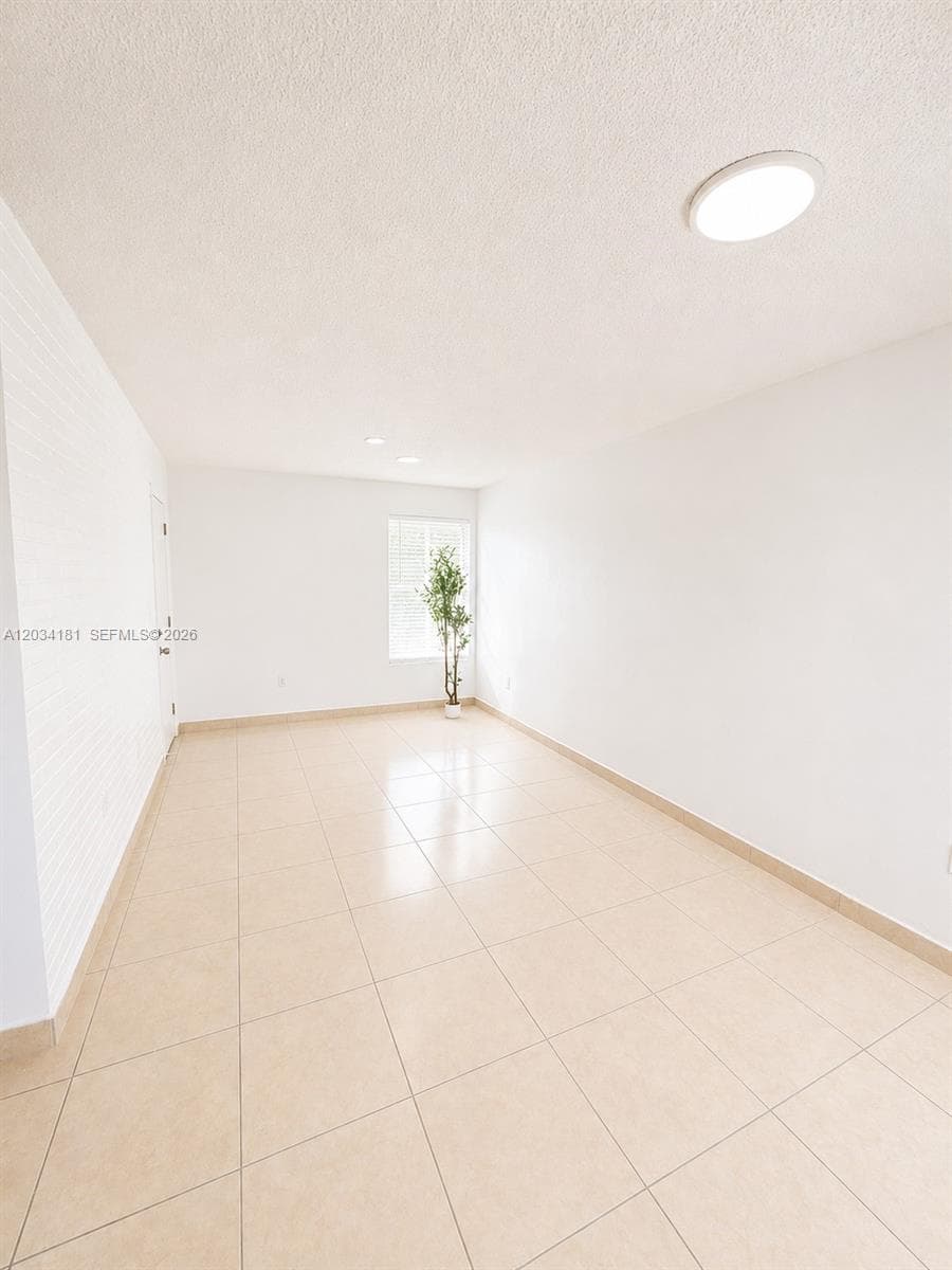 6850 W 14th Ct # A28, Hialeah FL 33014 photo 4