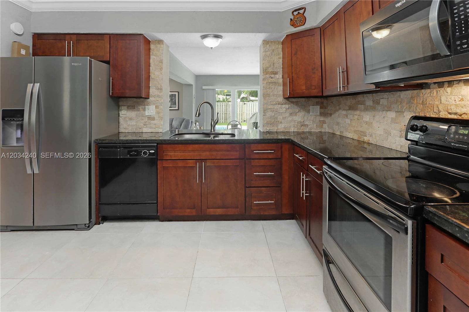 1324 Washington St, Hollywood FL 33019 photo 5