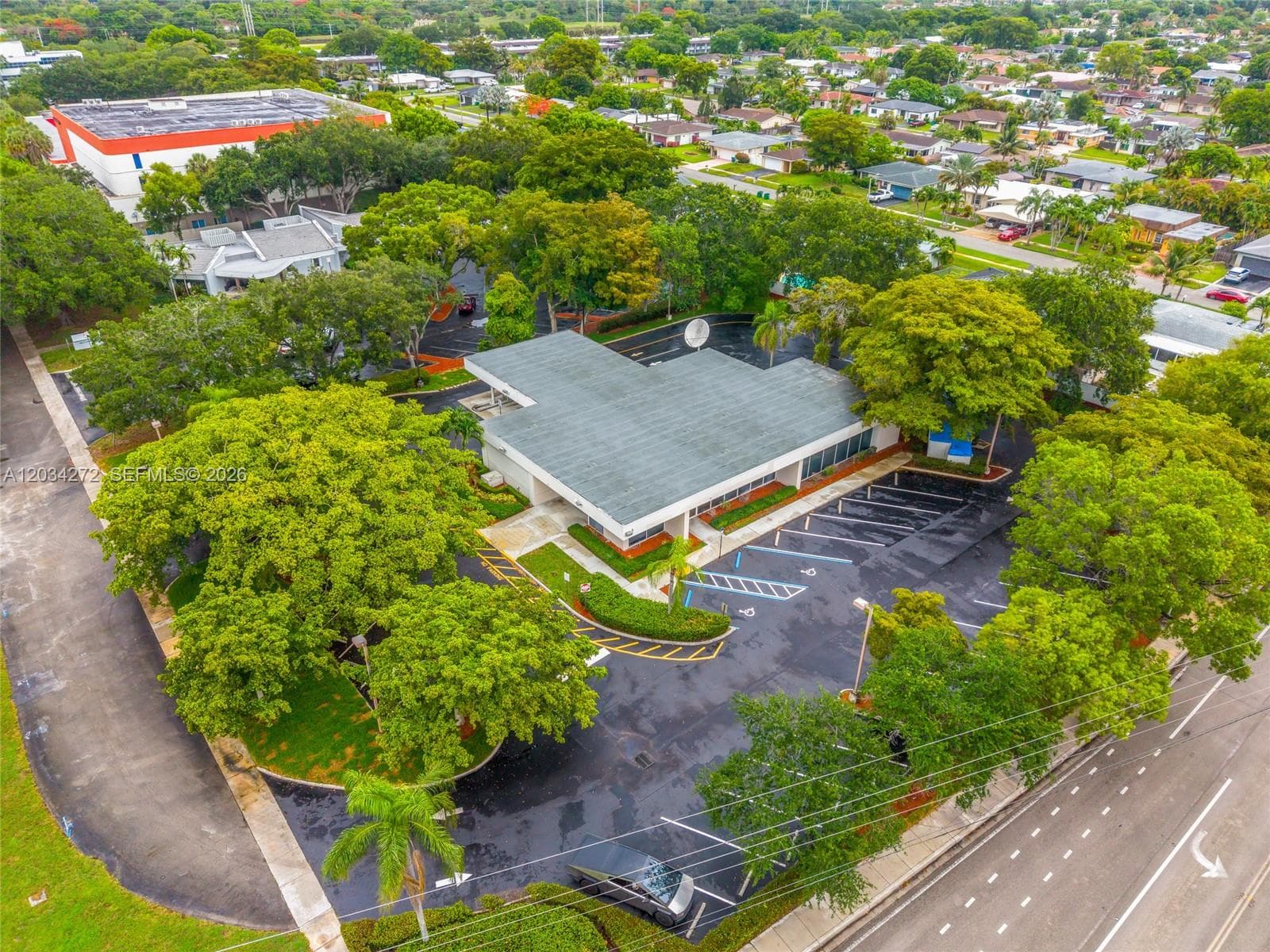 8200 N University Dr, Tamarac FL 33321 photo 3