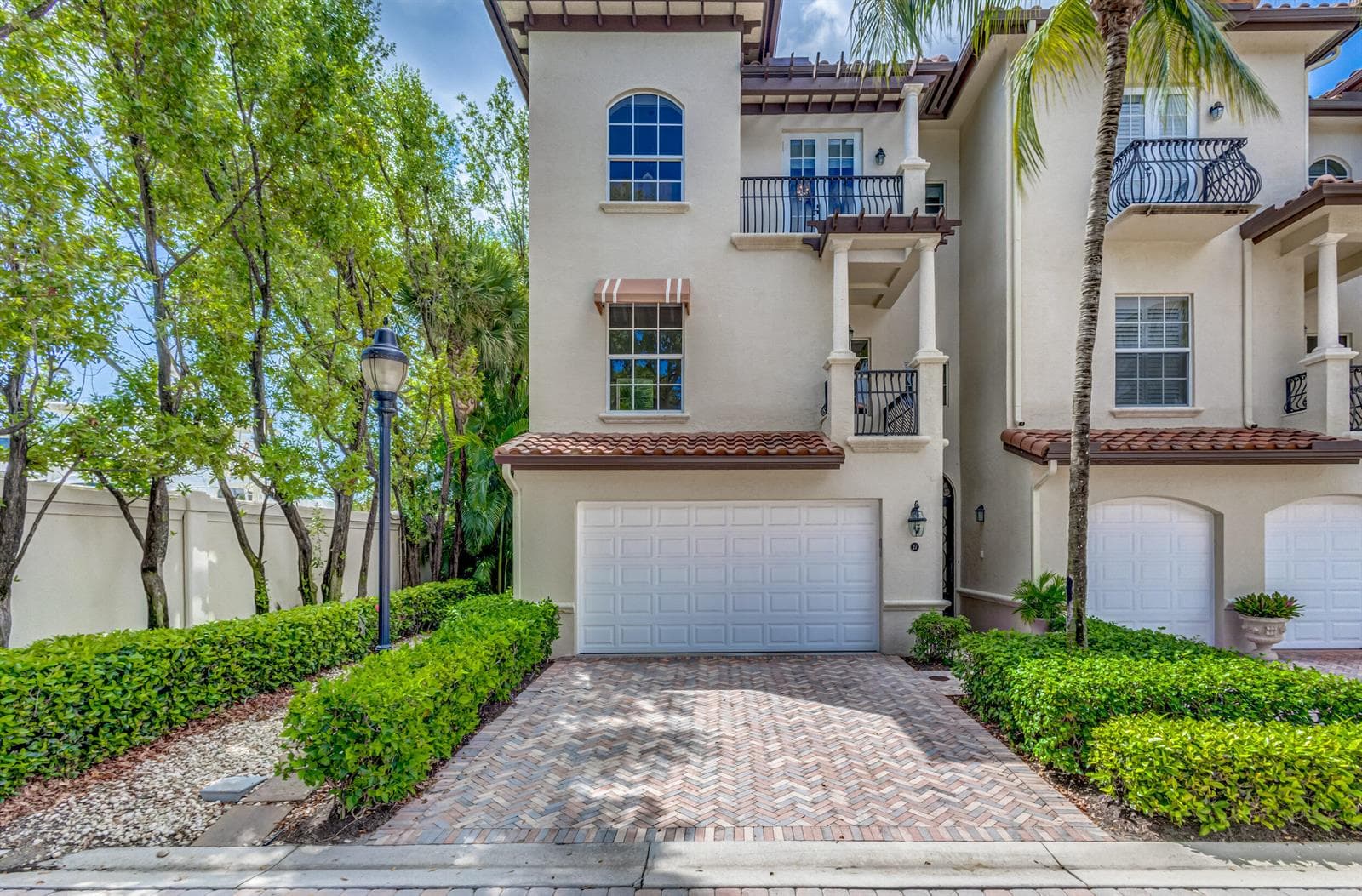 27 Marina Gardens Drive, Palm Beach Gardens FL 33410 photo 5
